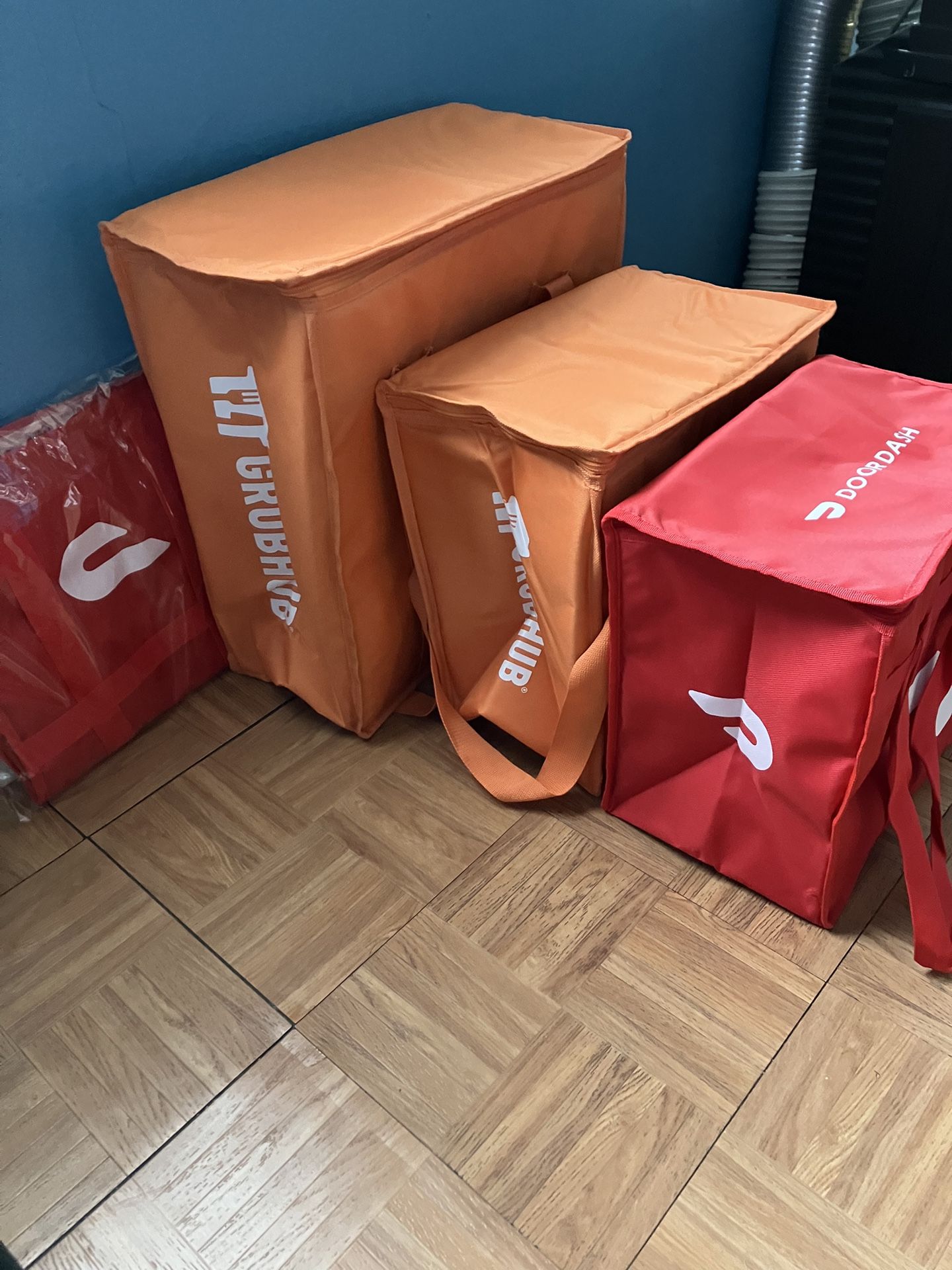 GrubHub Deluxe Set Plus 2 DoorDash Delivery Bags