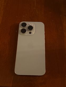 iPhone 15 pro 256 gig