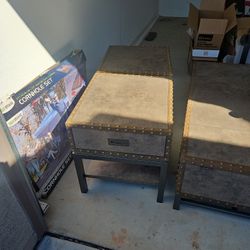 2 End Tables 