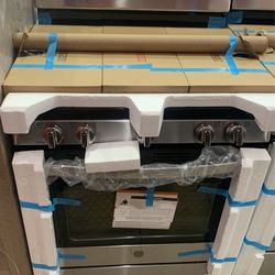 GE - 5.0 Cu. Ft. Self-Cleaning Freestanding Range - Stainless steel TG