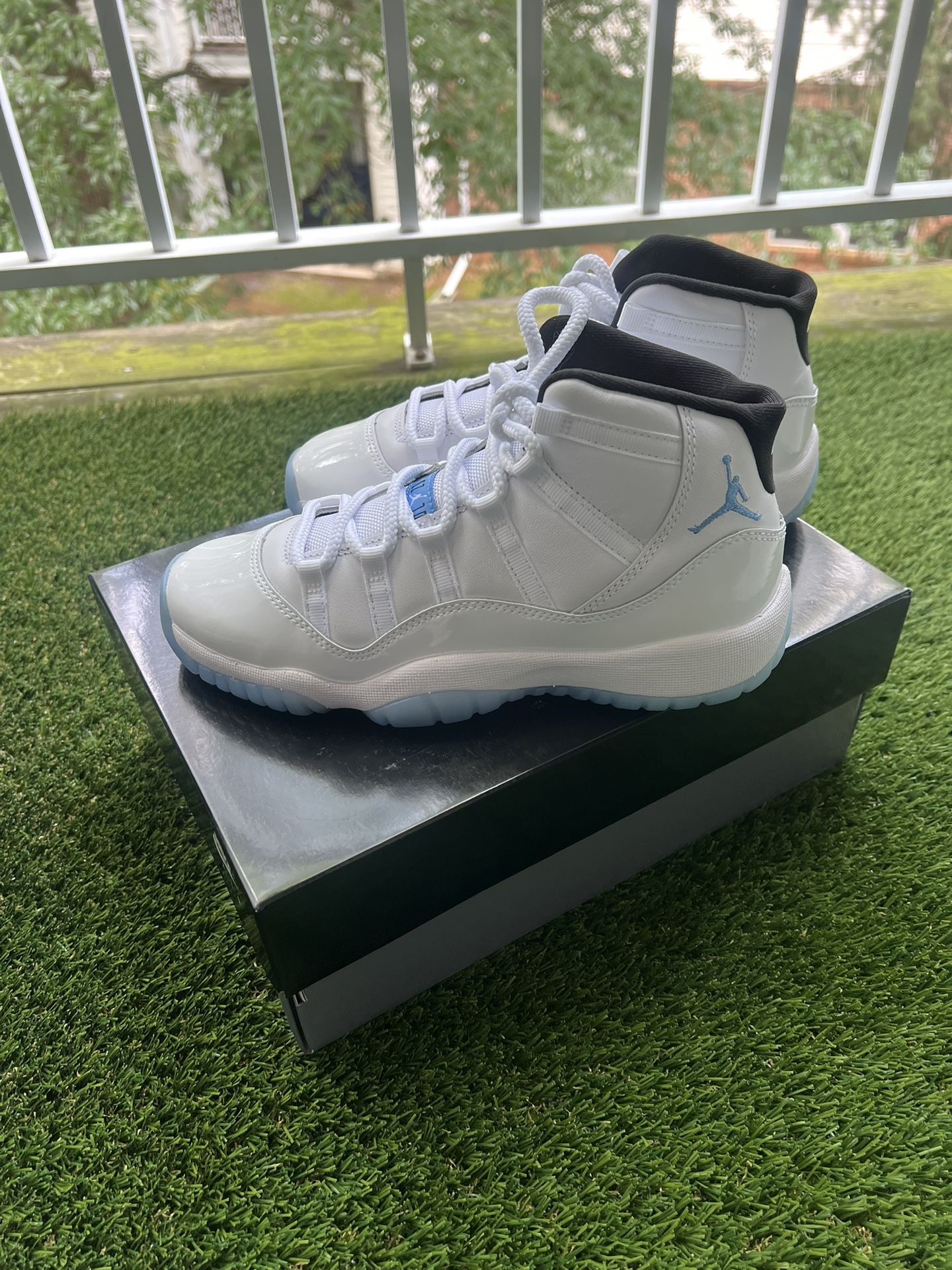 Jordan 11 Legend Blue (GS) Size 6Y