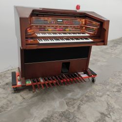 Lowery Organ