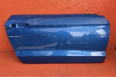 2015 - 2023 FORD MUSTANG RIGHT PASSENGER SIDE FRONT DOOR PANEL OEM