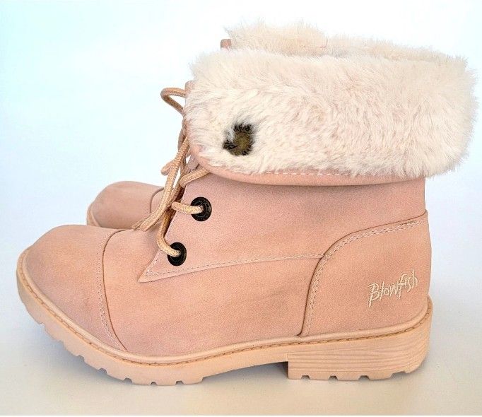 Blowfish Malibu Pink Bluff Faux Fur Size 4 Boots