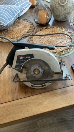 Craftsman. Circular saw. $25 obo.
