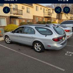 Ford Taurus Wagon Year 2000 Mint Condition