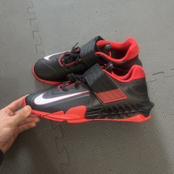 Nike Savaleos Size 9.5 Brand New