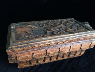 Vintage wooden storage box very fancy and great quality wood