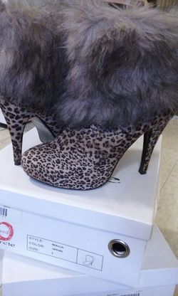 Leopard boots