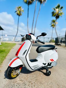MOTORCYCLE VESPA FOR KID NEW