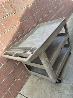 Rubbermaid big car utility