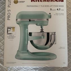 KitchenAid Professional 5 Plus Series 5 Quart Bowl-Lift Stand Mixer - Ice Blue