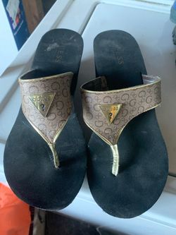 Guess sandals size 10