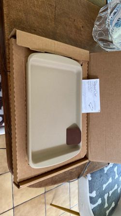 The Pampered Chef -Medium Bar Pan