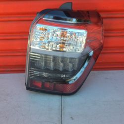 Toyota 4 Runner Right Side Tail Light 2014-2020