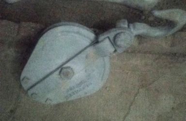 Heavy Pulley And Hook