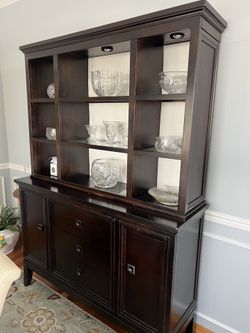 Lighted Hutch