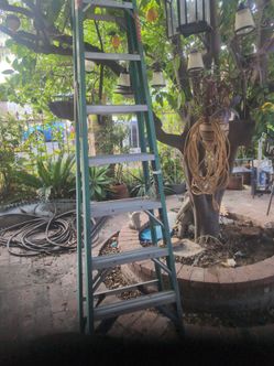 8 ft Werner ladder very good condition