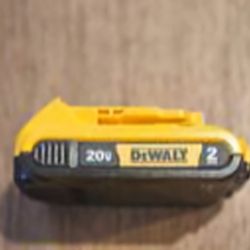 New Dewalt 20-Volt MAX Lithium-Ion 2.0Ah Battery