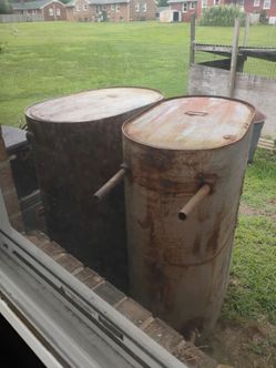 2 free oil tank s for BBQ. Pit s