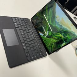 Microsoft - Surface Pro 9 - 13" TouchScreen - Intel Evo Platform Core i5 - 8GB Memory - 256GB SSD