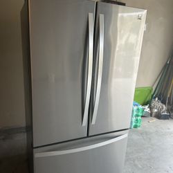 Kenmore Refrigerator Excellent Condition