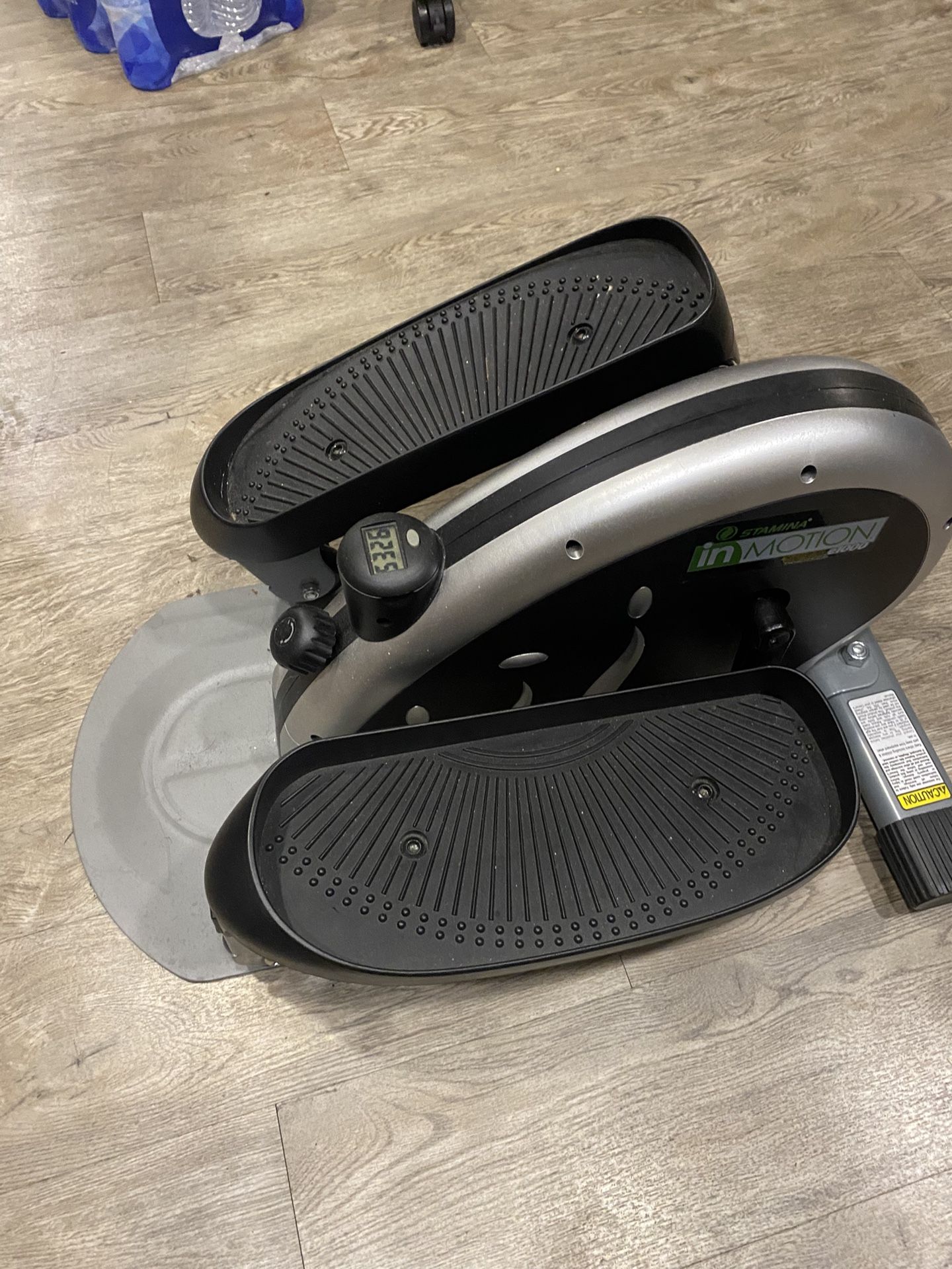 Mini Elliptical Stamina inMOTION e1000