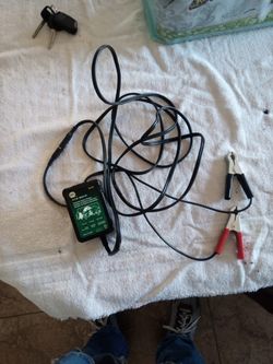 Automatic Battery Charger / Maintainer