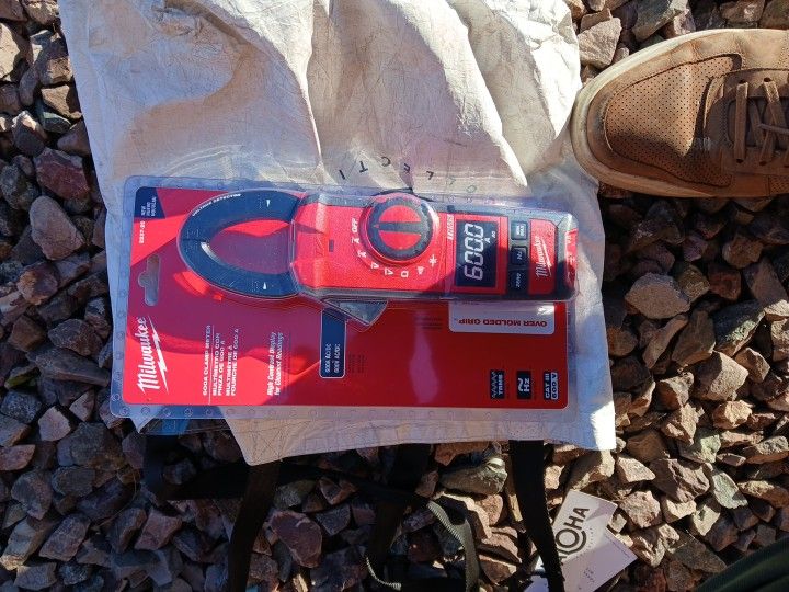 600 Amp Clamp Meter Brand New
