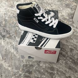 Brand New Kids Vans Shoes Size 3