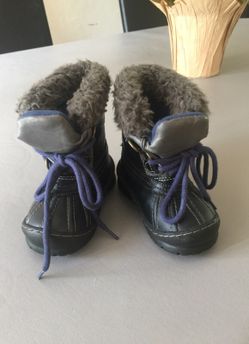 Baby Gap size 5 booties