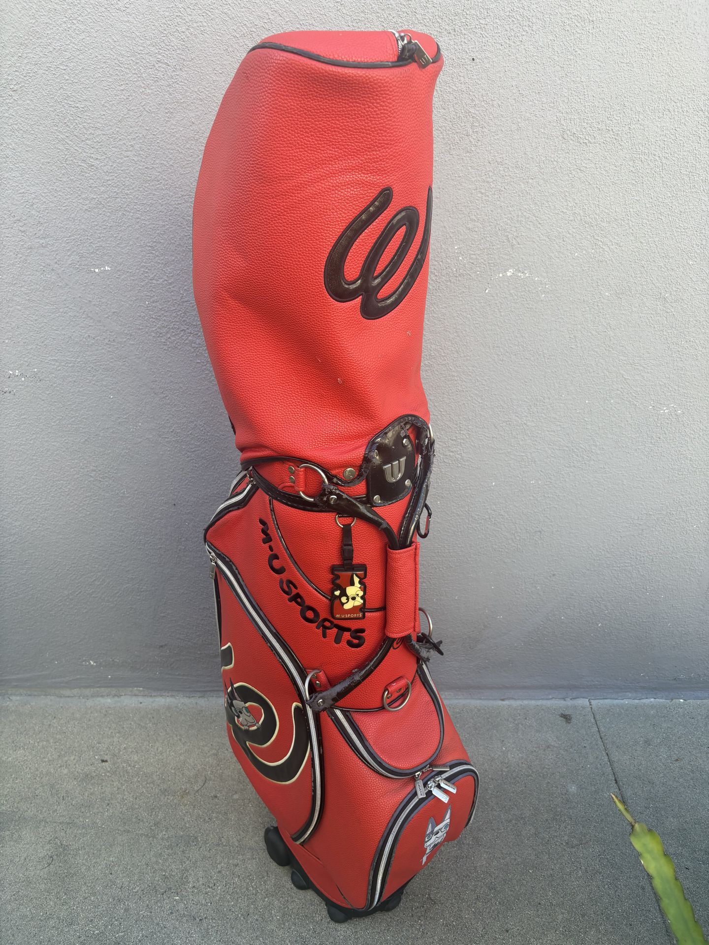 MU golf bag