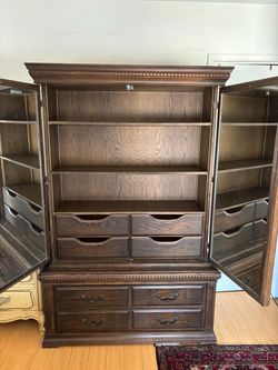 Dresser