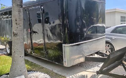 Look!! Enclosed Trailer for sale!! ingeslote sleepwa te koop