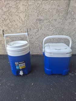 2 igloo coolers