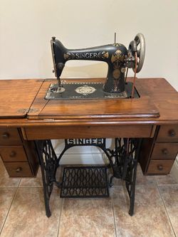 1906 Singer Trundle sewing machine