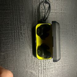 Selling Headphones 