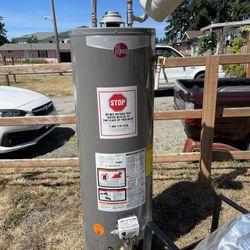 Rheem Performance 40 Gal. Tall 36,000 BTU Natural Gas Water Heater