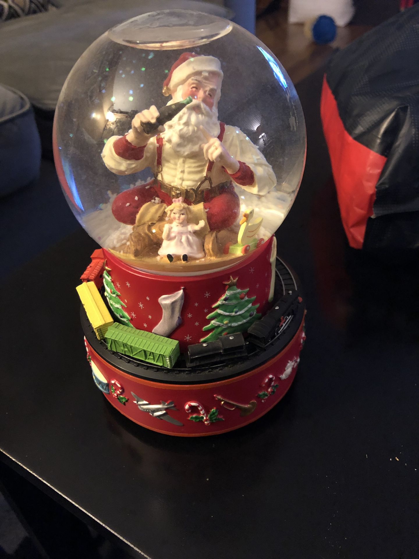 Coca-Cola Santa Claus musical snow globe