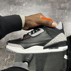11/23 Jordan 3 Cement 