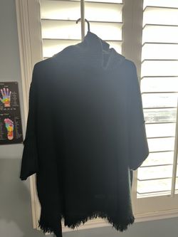 Sonoma Black Poncho OS