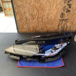 2024 2025 TESLA MODEL 3 LEFT SIDE HEADLIGHT (FOR PARTS ONLY) OEM USED 
