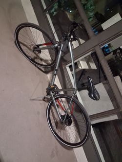 Specialized Sirius disk breaks
