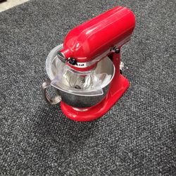 KitchenAid Artisan Series 5 Quart Tilt Head Stand Mixer with Pouring Shield KSM150PS, Passion Red