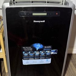 Honeywell MM14CCS Portable Air Conditioner, 14,000 BTU Cooling, with Fan & Dehumidifier (Black-Silver
