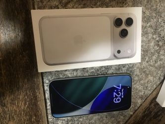 iPhone 17 pro max (price negotiable)