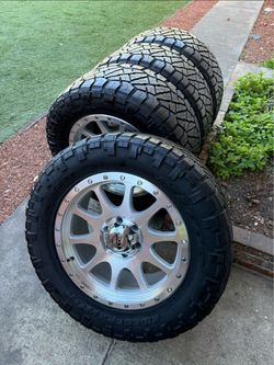 Chevy silverado 305/55/20 wheels and tires