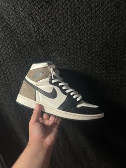 Jordan 1 Mocha High Sz11