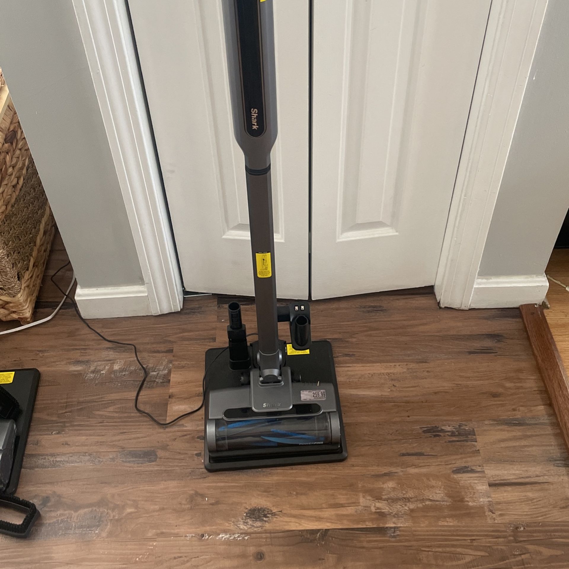 Shark Wireless Vacume