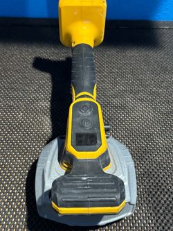 Cordless tile vibration